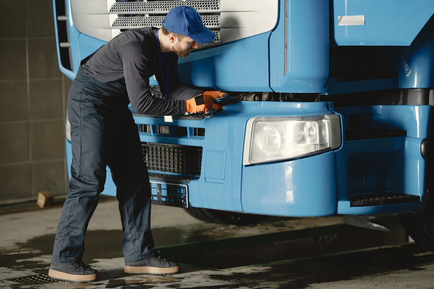 Heavy-Duty Truck